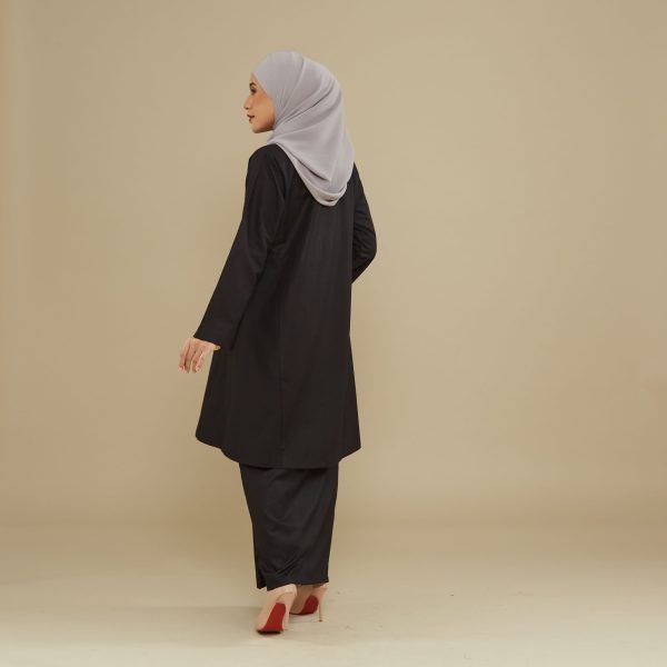 KEMBOJA KURUNG PAHANG - BLACK - Image 3