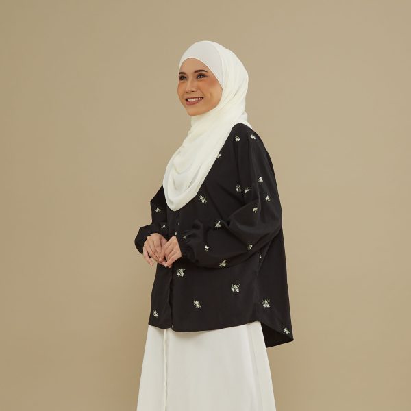 Nafeesa Embroidery Blouse - Black - Image 3