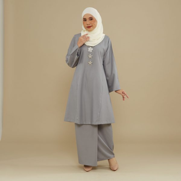 KEMBOJA KURUNG PAHANG - GREY - Image 2