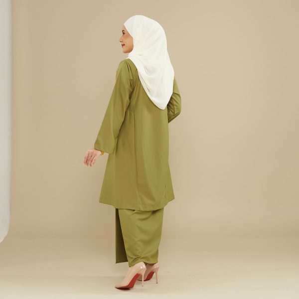 KEMBOJA KURUNG PAHANG - OLIVE - Image 3