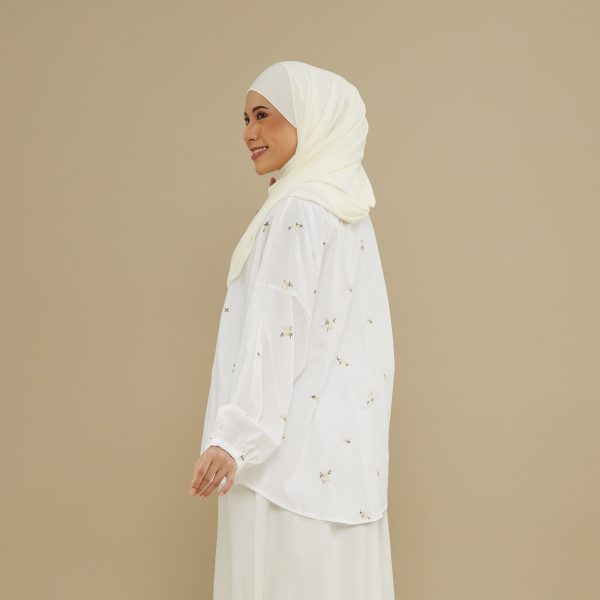 Nafeesa Embroidery Blouse - White - Image 3