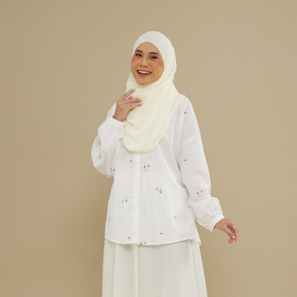 Nafeesa Embroidery Blouse - White