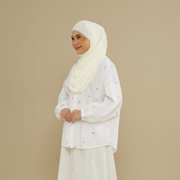 Nafeesa Embroidery Blouse - White - Image 2