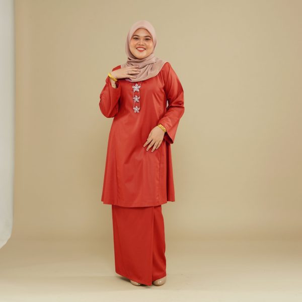 KEMBOJA KURUNG PAHANG - BRICK ORANGE - Image 2