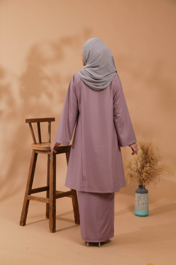 KEMBOJA KURUNG PAHANG - DUSTY PURPLE - Image 5