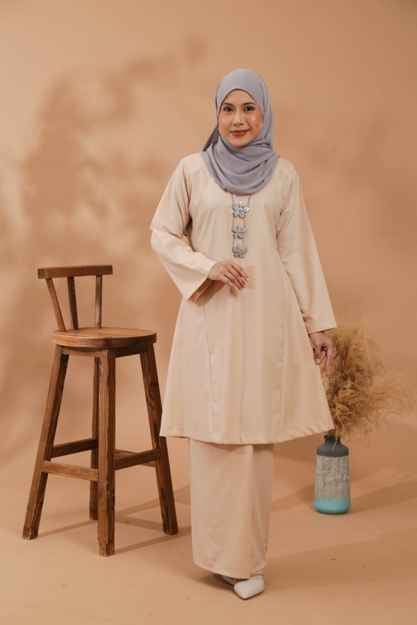 KEMBOJA KURUNG PAHANG - CREAM