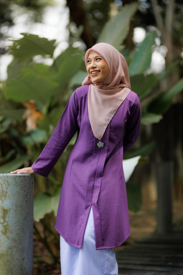DINDA KEBARUNG - Ungu Manggis - Image 2